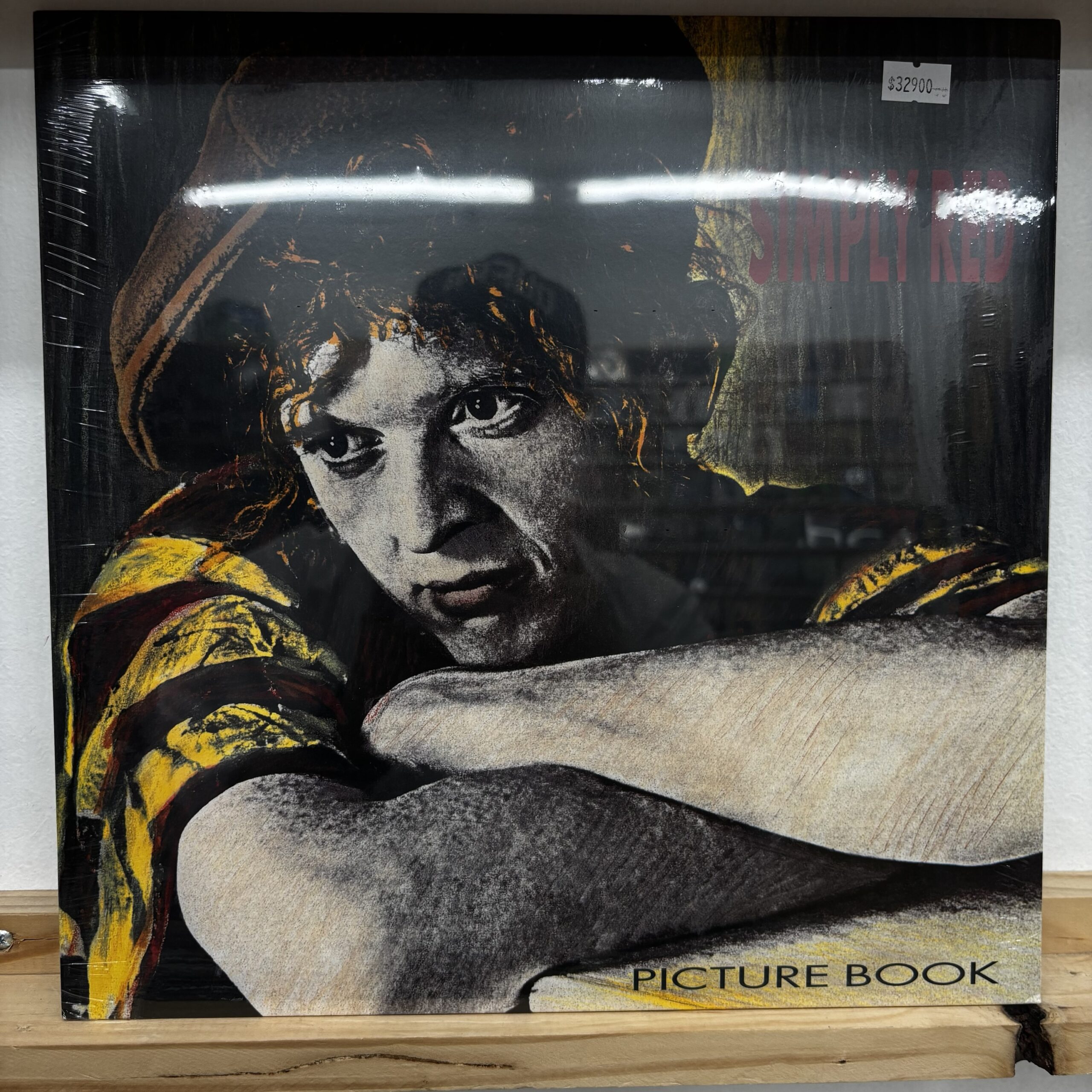 Simply red | picture book